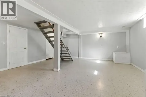 18 Jasper Drive Stoney Creek ON L8G 2S7