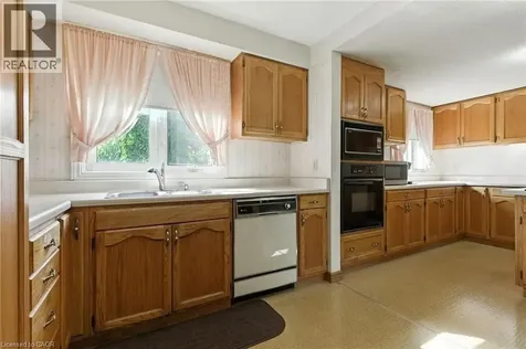 18 Jasper Drive Stoney Creek ON L8G 2S7