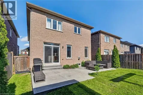 82 Chaumont Drive Stoney Creek ON L8J 0J8