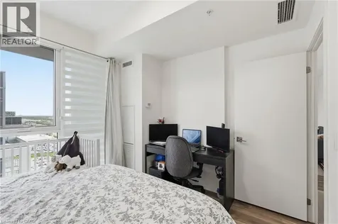 2087 Fairview Street Burlington ON L7R 0E5