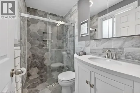 31 Maynard Street Hamilton ON L9B 1R9