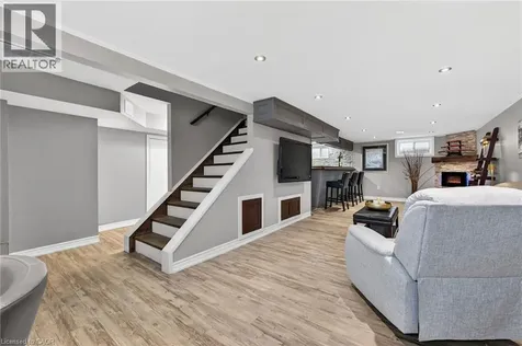 31 Maynard Street Hamilton ON L9B 1R9
