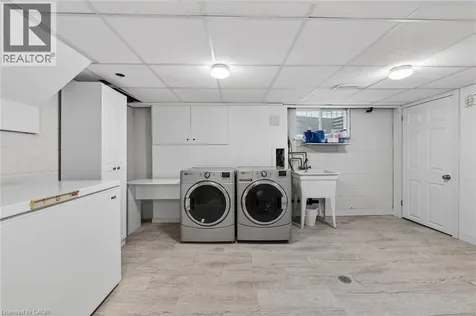 31 Maynard Street Hamilton ON L9B 1R9
