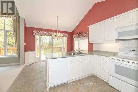 65 Sunset Boulevard New Tecumseth ON L9R 1Y8