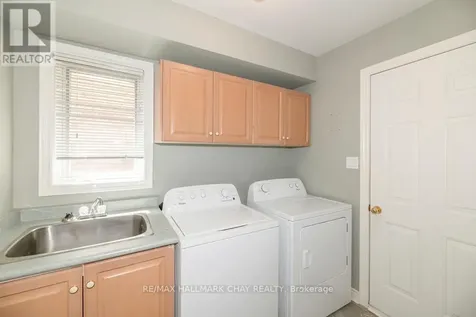 65 Sunset Boulevard New Tecumseth ON L9R 1Y8
