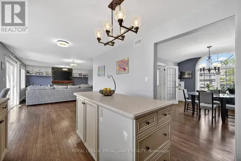 1014 Crestwood Drive Brockville ON K6V 7N1