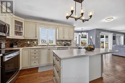 1014 Crestwood Drive Brockville ON K6V 7N1