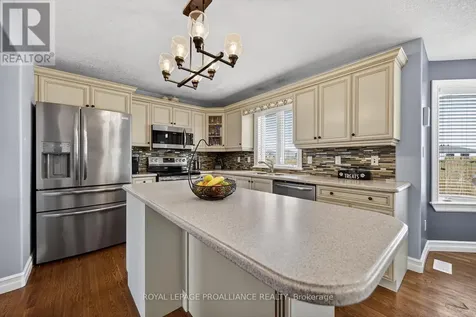 1014 Crestwood Drive Brockville ON K6V 7N1