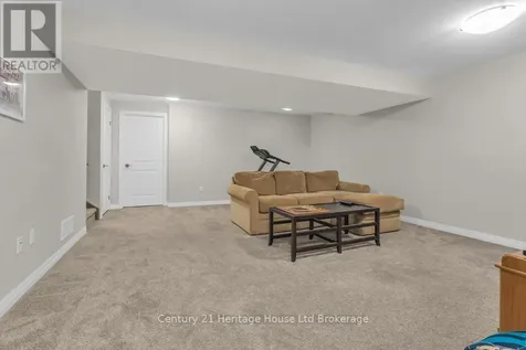 19 Livingston Drive Tillsonburg ON N4G 0J3