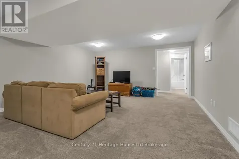 19 Livingston Drive Tillsonburg ON N4G 0J3