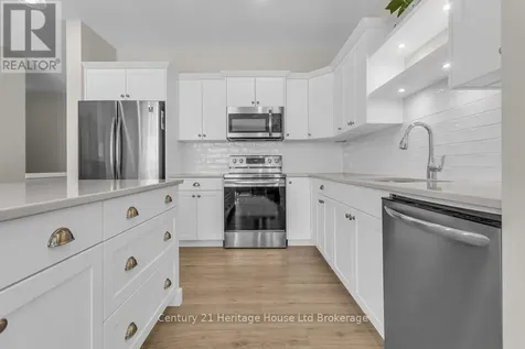 19 Livingston Drive Tillsonburg ON N4G 0J3