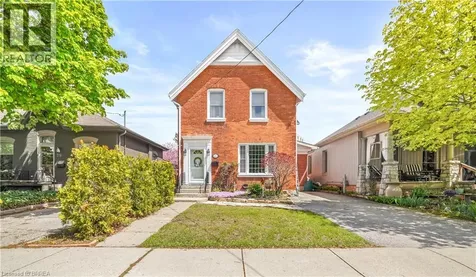 27 Ada Avenue Brantford ON N3T 4K8