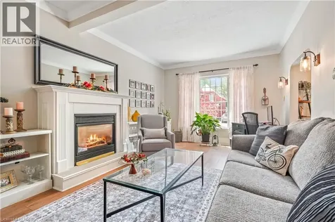 27 Ada Avenue Brantford ON N3T 4K8