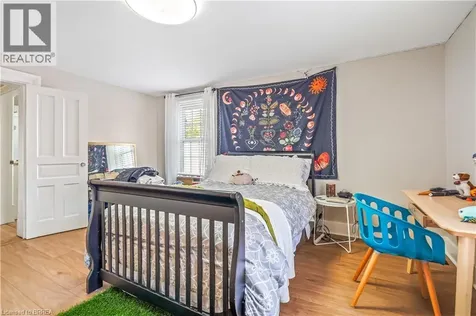 27 Ada Avenue Brantford ON N3T 4K8