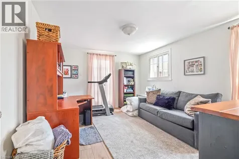 27 Ada Avenue Brantford ON N3T 4K8