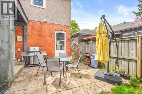 27 Ada Avenue Brantford ON N3T 4K8