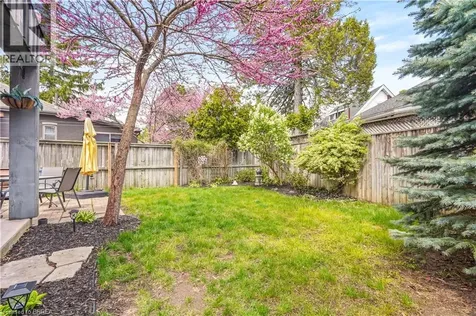 27 Ada Avenue Brantford ON N3T 4K8