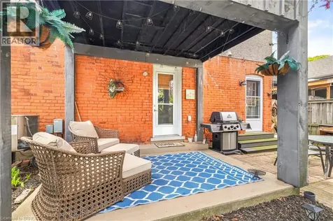 27 Ada Avenue Brantford ON N3T 4K8