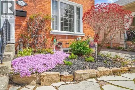 27 Ada Avenue Brantford ON N3T 4K8