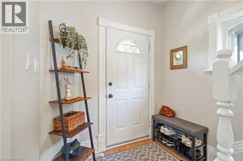 27 Ada Avenue Brantford ON N3T 4K8