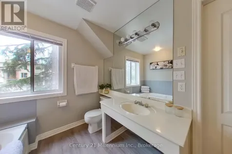 34 Dawson Drive Collingwood ON L9Y 5B4