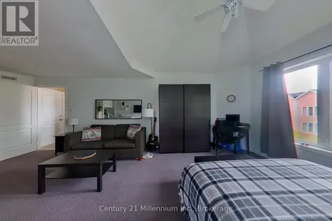 34 Dawson Drive Collingwood ON L9Y 5B4