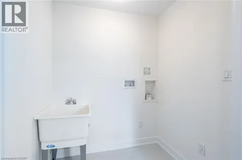 2273 Turnberry Road Burlington ON L7M 2B2