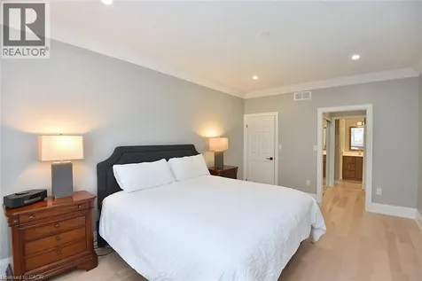 49 Riveroaks Drive Mount Hope ON L0R 1W0