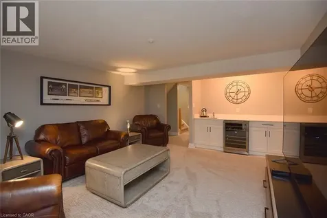 49 Riveroaks Drive Mount Hope ON L0R 1W0