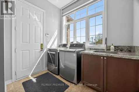 102 Pine Hill Road Bradford West Gwillimbury ON L3Z 0H1