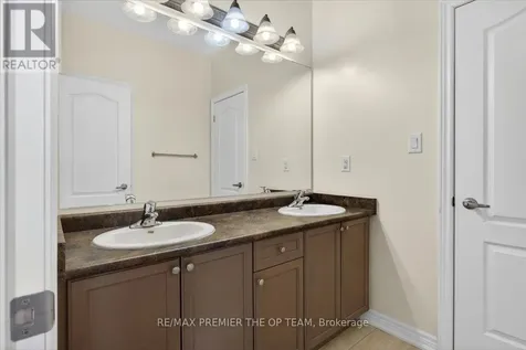 102 Pine Hill Road Bradford West Gwillimbury ON L3Z 0H1