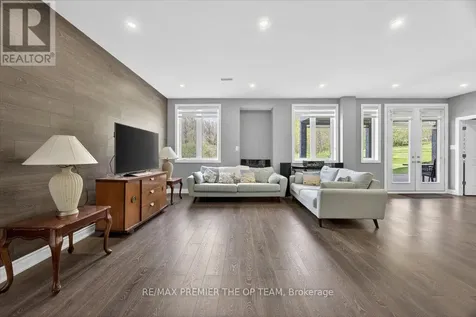 102 Pine Hill Road Bradford West Gwillimbury ON L3Z 0H1