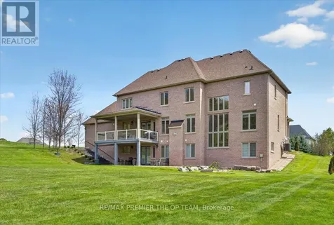 102 Pine Hill Road Bradford West Gwillimbury ON L3Z 0H1