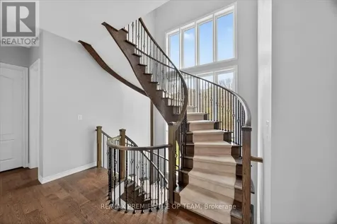 102 Pine Hill Road Bradford West Gwillimbury ON L3Z 0H1