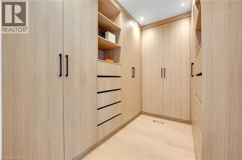 383 Wadsworth Street Oakville ON L6K 2A2