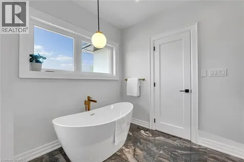 383 Wadsworth Street Oakville ON L6K 2A2