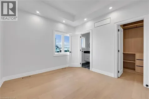 383 Wadsworth Street Oakville ON L6K 2A2
