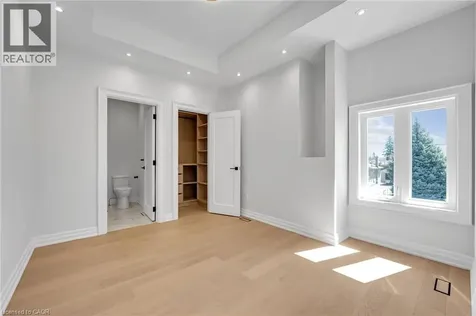 383 Wadsworth Street Oakville ON L6K 2A2