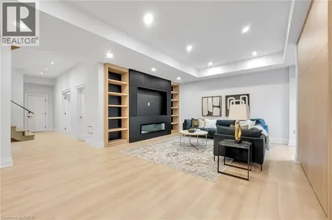 383 Wadsworth Street Oakville ON L6K 2A2