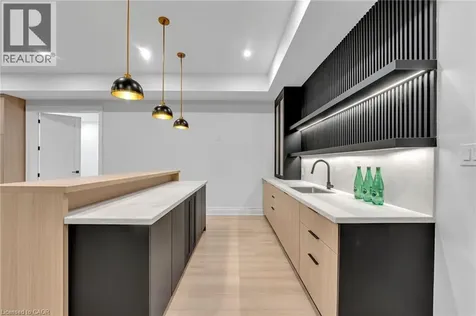383 Wadsworth Street Oakville ON L6K 2A2