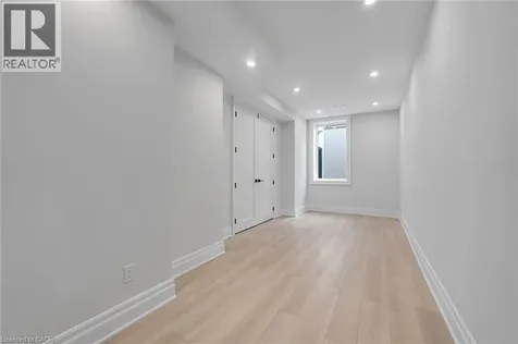 383 Wadsworth Street Oakville ON L6K 2A2