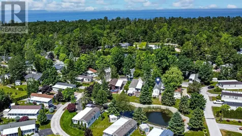 13 Huron Circle Wasaga Beach ON L9Z 1X7