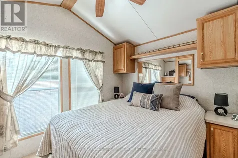 13 Huron Circle Wasaga Beach ON L9Z 1X7