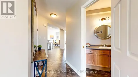 22 Highlands Crescent Collingwood ON L9Y 5H3