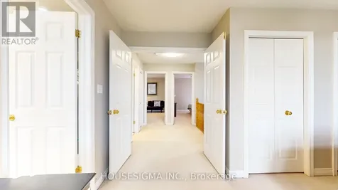 22 Highlands Crescent Collingwood ON L9Y 5H3