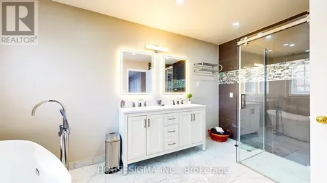 22 Highlands Crescent Collingwood ON L9Y 5H3