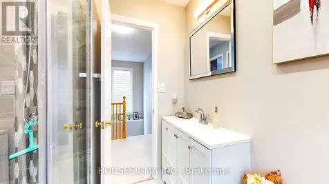 22 Highlands Crescent Collingwood ON L9Y 5H3