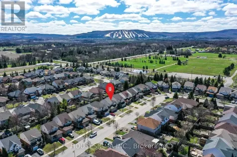 22 Highlands Crescent Collingwood ON L9Y 5H3