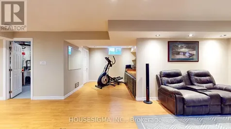 22 Highlands Crescent Collingwood ON L9Y 5H3