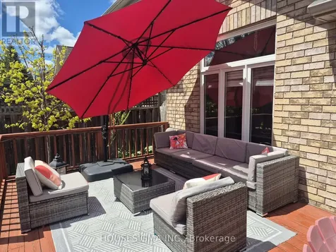 22 Highlands Crescent Collingwood ON L9Y 5H3